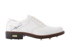 2005: ECCO GOLF WORLD CLASS the most admired shoe in the early years